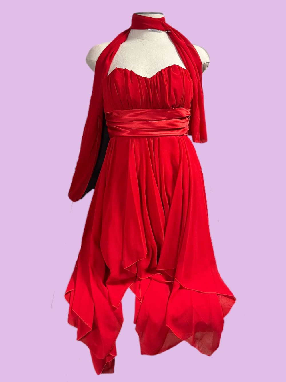 Elegant Strapless Red Chiffon Evening Dress with Sash